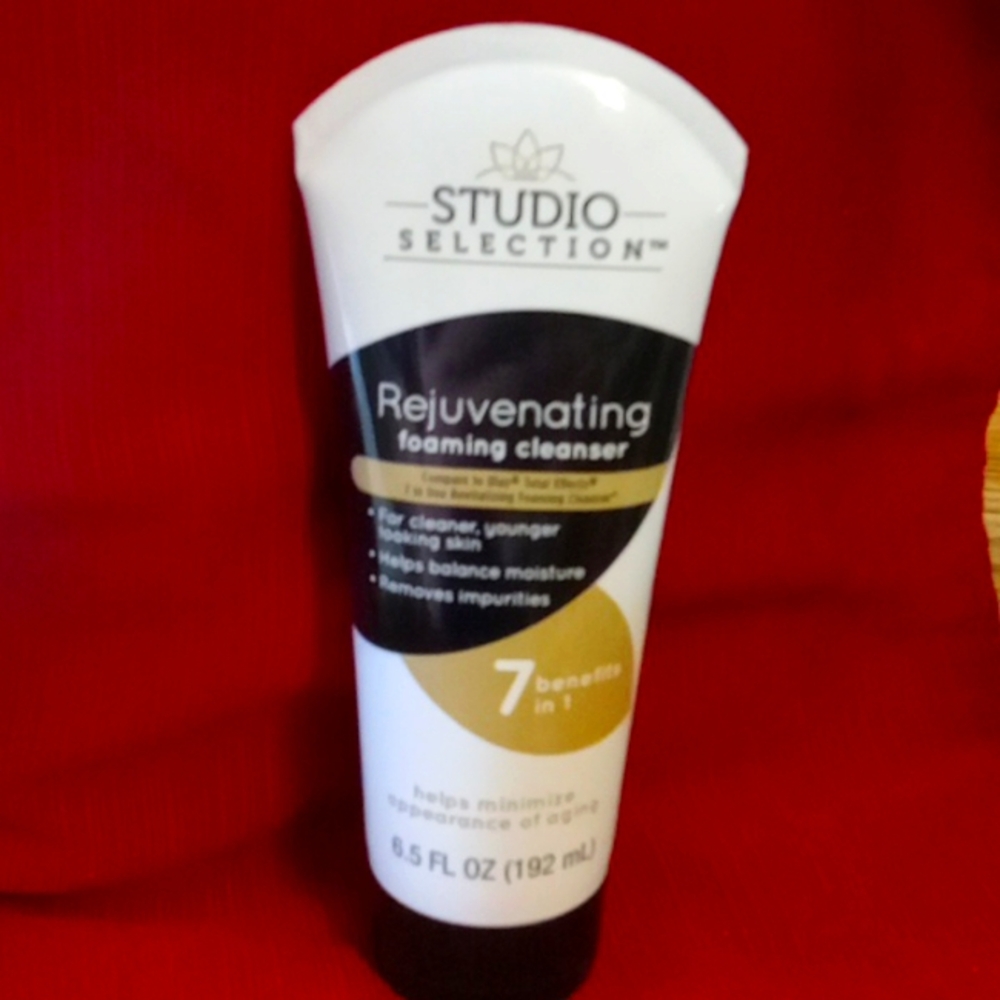 Face cleanser